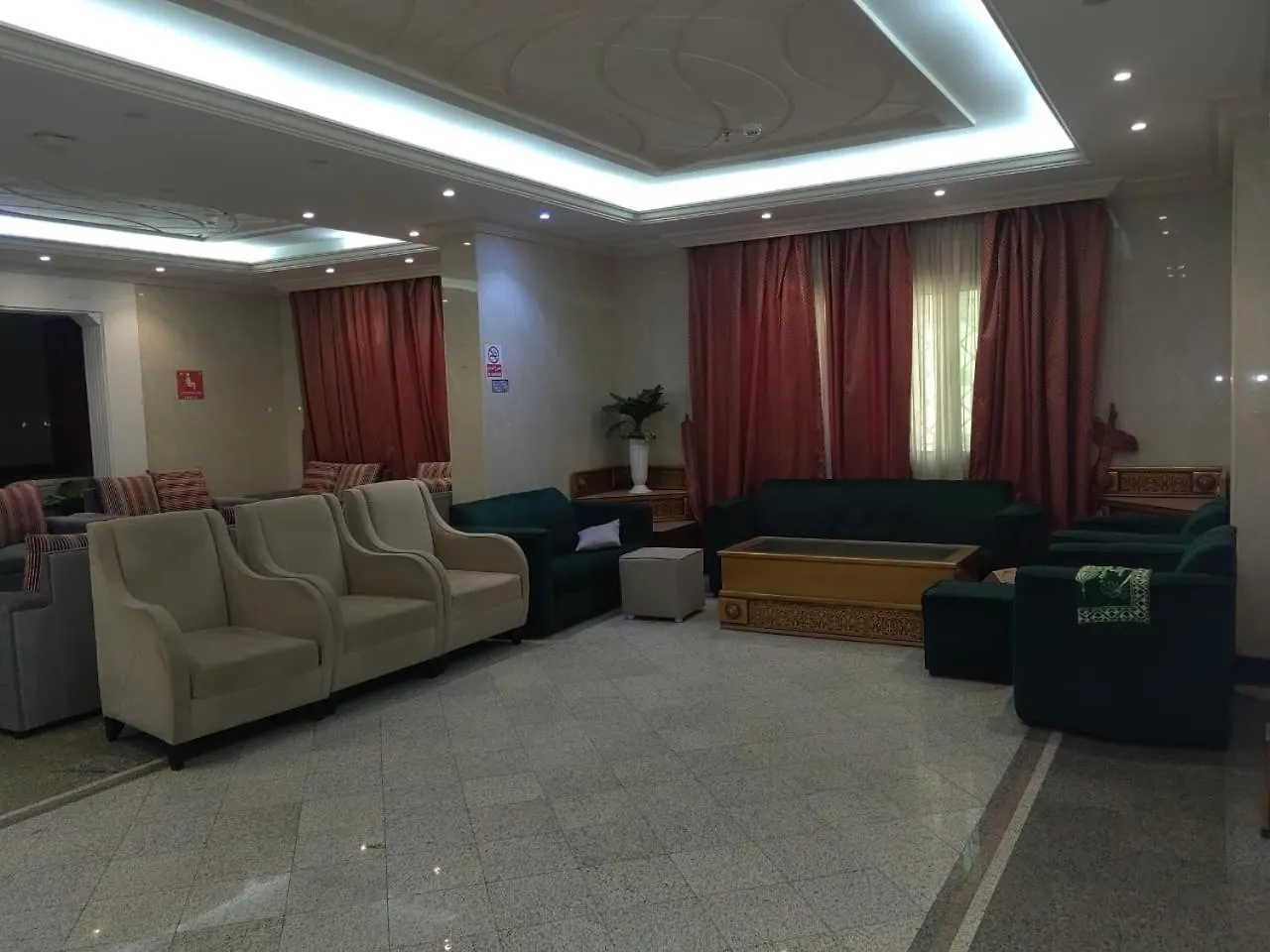 Otel فندق منازل العز Mekke